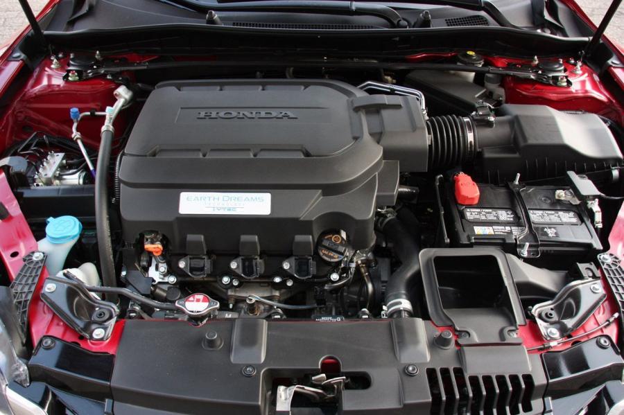  Honda Accord V6 Coupe 2013 года  (фото 10 из 19)